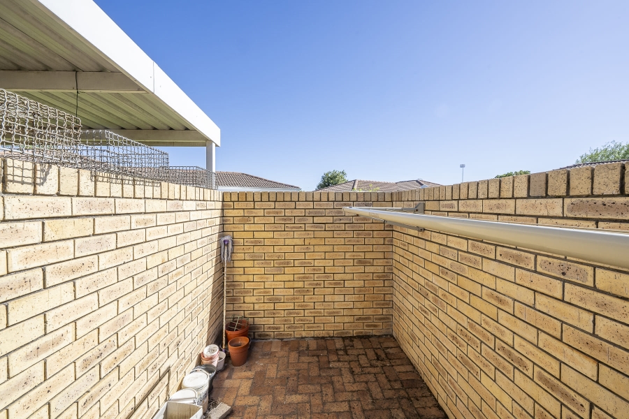 2 Bedroom Property for Sale in Protea Heights Western Cape